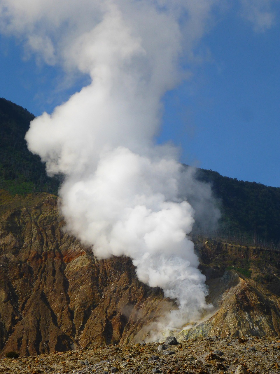 中國(guó)最新火山，探尋四月的神秘噴發(fā)奇跡