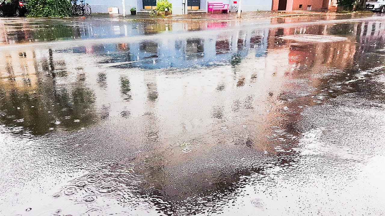 安徽緊急預(yù)警，四月暴雨來(lái)襲，備戰(zhàn)暴雨季節(jié)
