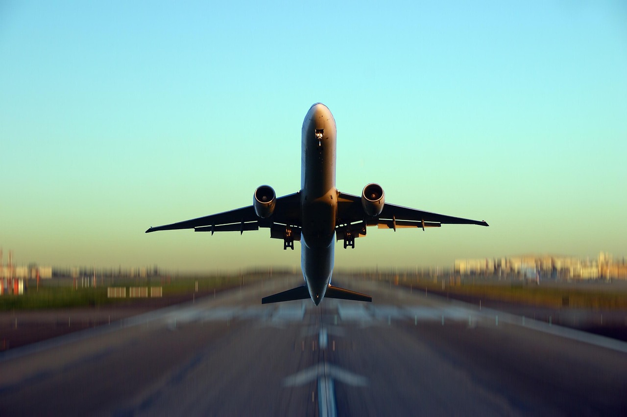 五月春風(fēng)里的吉祥航空股票行情解析